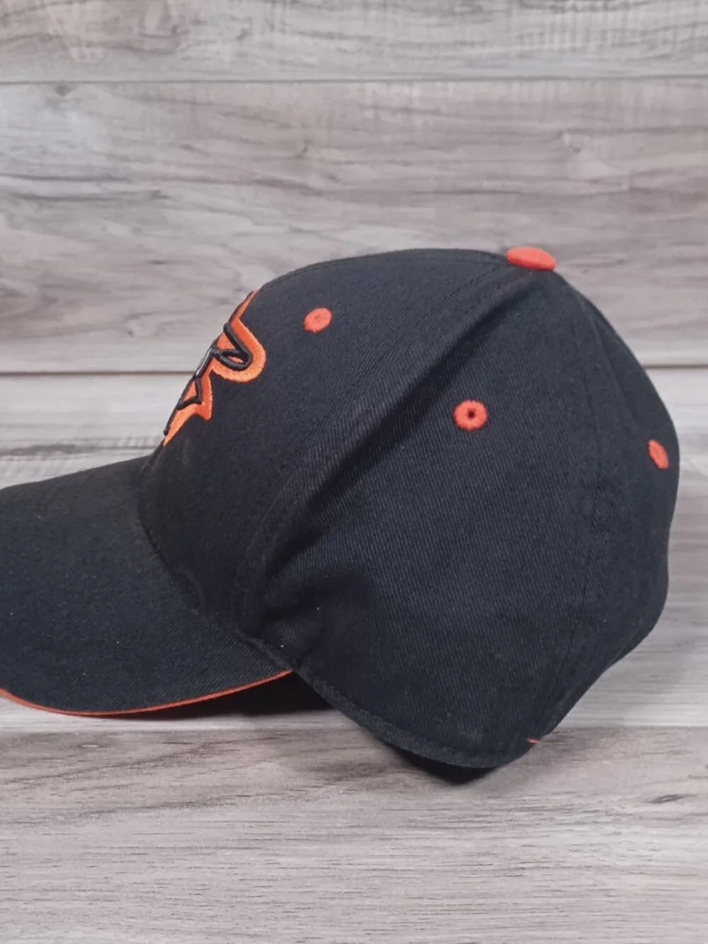 Fan Favorite MLB Baltimore Orioles Adjustable Hook and Loop Unisex Hat